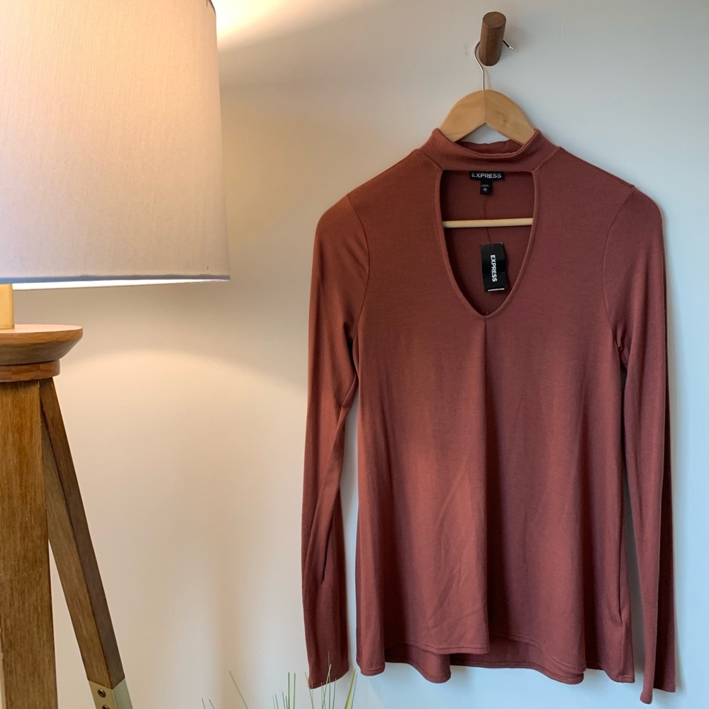 Express (NWT) burnt orange keyhole mockneck top
